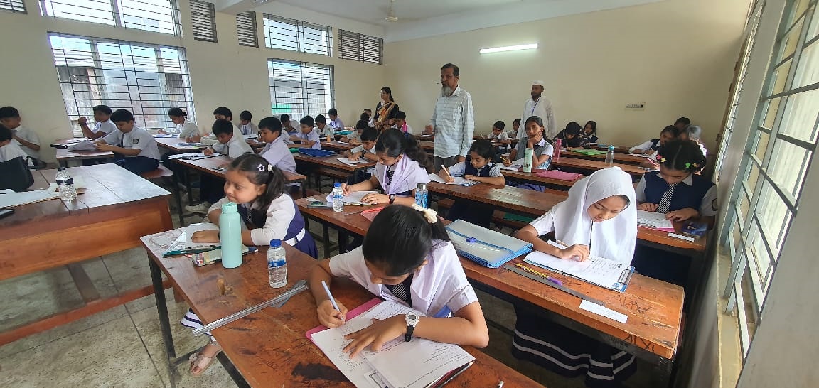 প্রথম বারের মতো নোয়ান্নই জনকল্যাণ সংস্থা মেধা বৃত্তি পরীক্ষা অনুষ্ঠিত