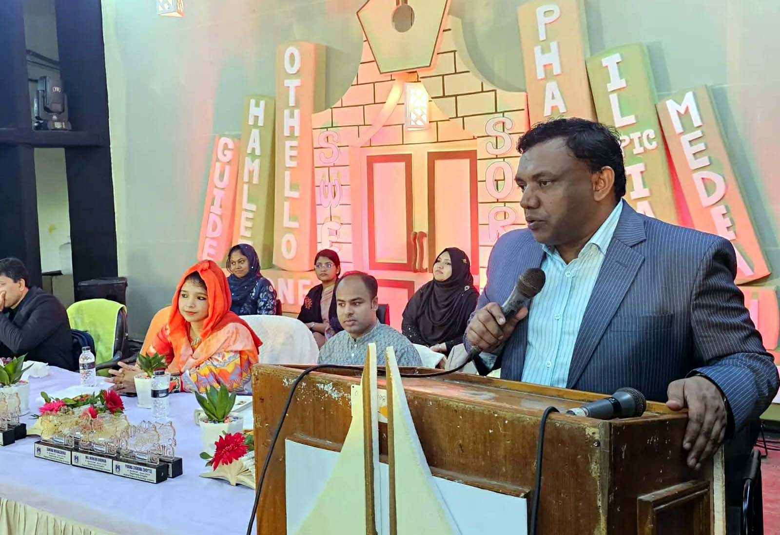 নোবিপ্রবিতে ইংরেজি দশম ব্যাচের ফেয়ারওয়েল সুইট সরো অনুষ্ঠিত