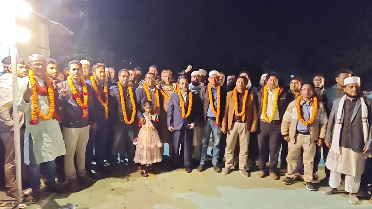 লক্ষ্মীপুর প্রেসক্লাবের সভাপতি মোশতাকুর, সা. সম্পাদক পাবেল