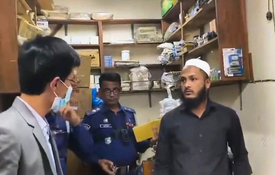 লক্ষ্মীপুরে জাল ভোটের সিল তৈরির অভিযোগে মামলা: সোহেল রানা গ্রেপ্তার, শরীফ হোসেন সৌরভ পলাতক