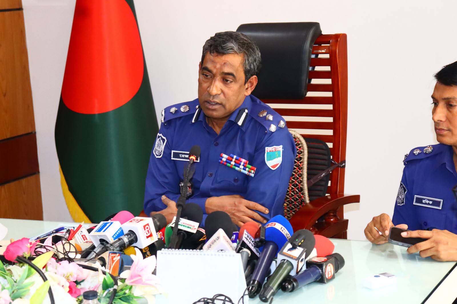 ত্রয়োদশ জাতীয় সংসদ নির্বাচন ও গণভোট–২০২৬ উপলক্ষে খুলনা রেঞ্জ ডিআইজির প্রেস ব্রিফিং অনুষ্ঠিত