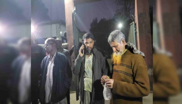 ভোটের মাঠে ‘জিলাপি কৌশল’, আইনশৃঙ্খলা বাহিনীর অভিযানে আটক ৩