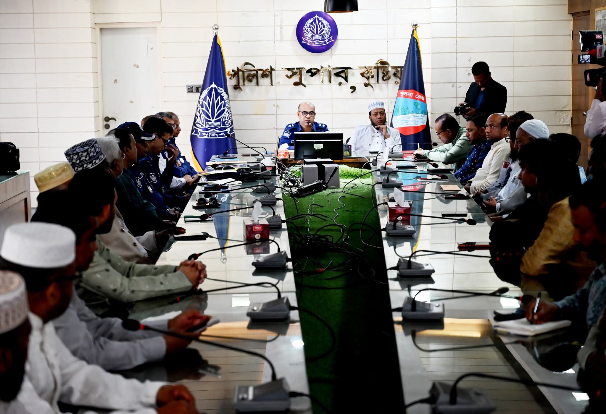 রমজানকে সামনে রেখে কুষ্টিয়ায় আইন-শৃঙ্খলা ও ট্রাফিক ব্যবস্থাপনা জোরদার পুলিশ সুপারের বিশেষ মতবিনিময় সভা অনুষ্ঠিত