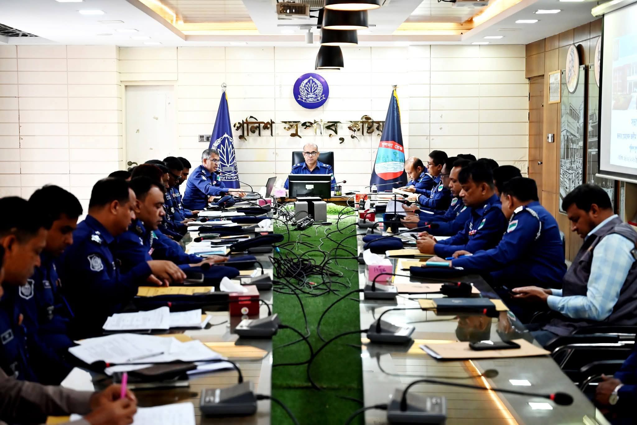 কুষ্টিয়া পুলিশ লাইন্সে জেলা পুলিশের মাসিক কল্যাণ ও অপরাধ পর্যালোচনা সভা অনুষ্ঠিত