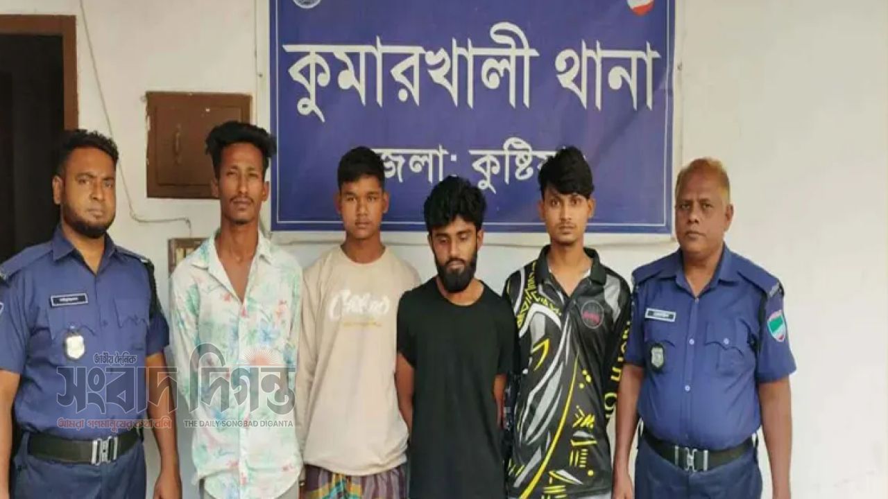 ভাইরাল ভিডিওর সূত্র ধরে কুমারখালীতে অভিযান, আটক ৩