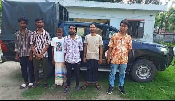 কুষ্টিয়ায় মাদকবিরোধী অভিযানে ৪০০ গ্রাম গাঁজাসহ ৬ জন আটক, মোবাইল কোর্টে কারাদণ্ড ও অর্থদণ্ড